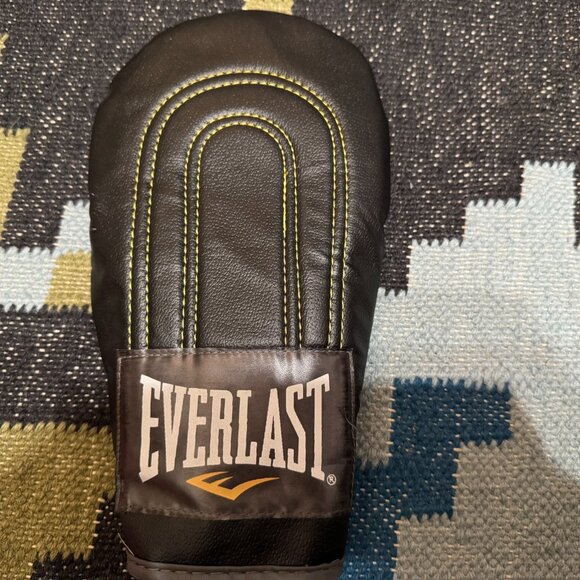 Everlast Boxing Training & Sparring, Speedbag & Punchbag Gloves, Black - Picture 13 of 13